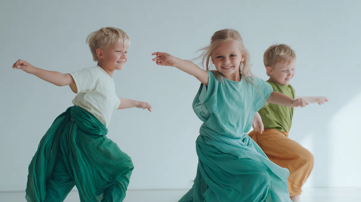 Gyermekek showtánc foglalkozáson a KidBalance-nál